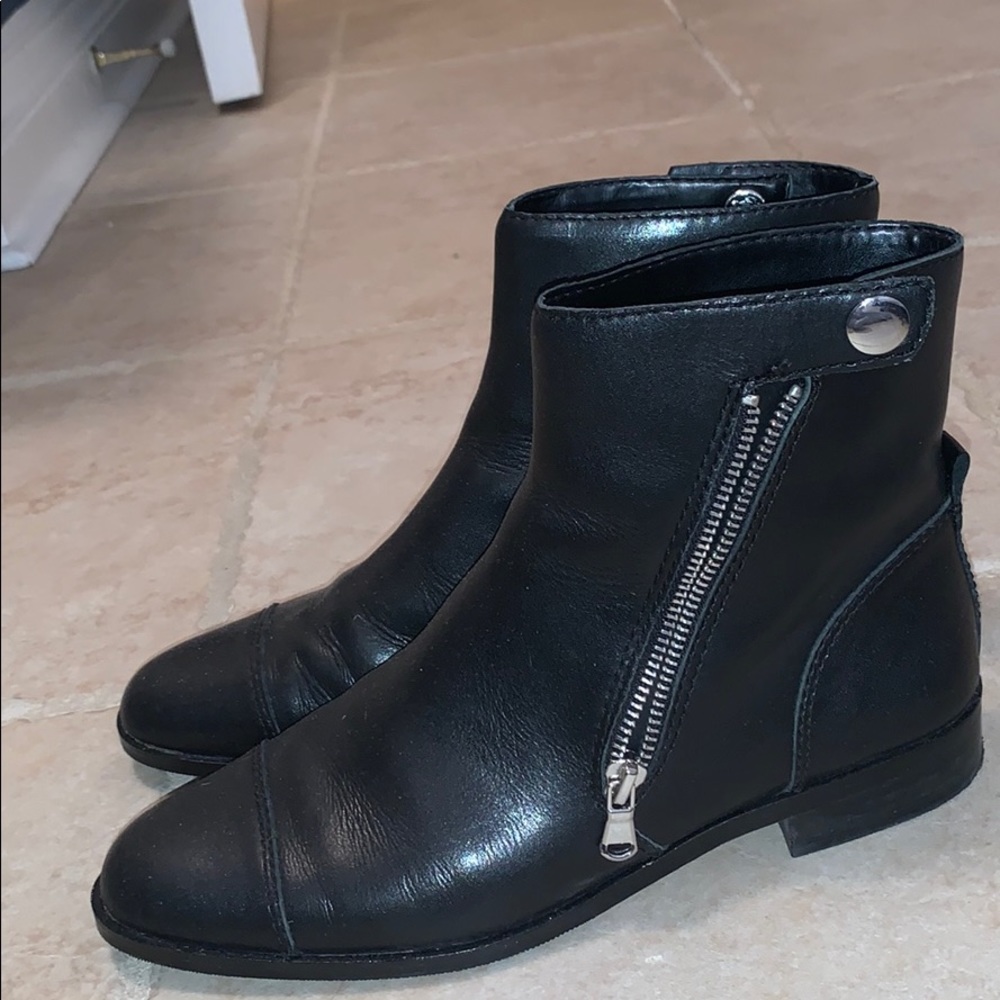 Ann Taylor zip up booties